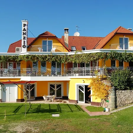 Judit Panzio ゲストハウス