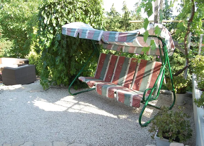 Judit Panzio Pensión 3*