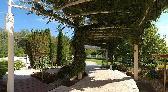 Judit Panzio Pensión Gyulakeszi