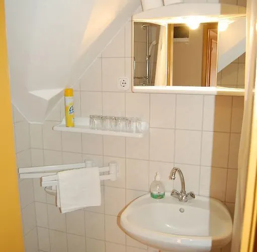 Pensión Judit Panzio 3*